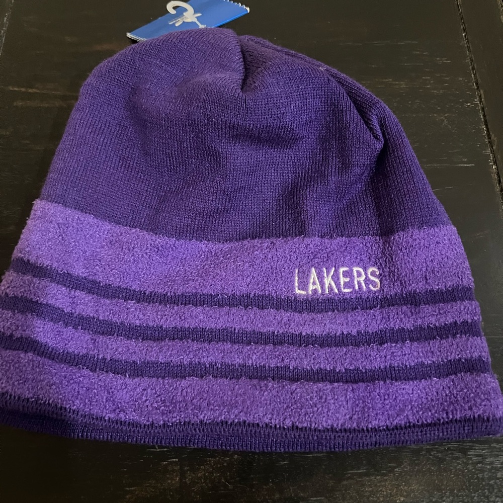 Los Angeles Lakers Adidas Beanie NBA Licensed, Purple/Yellow Beanie Adult - NEW - Picture 4 of 5
